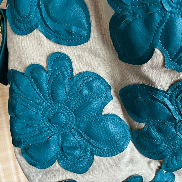 Oversize Big Buddha Turquoise Hibiscus Bag - Picture 14 of 16